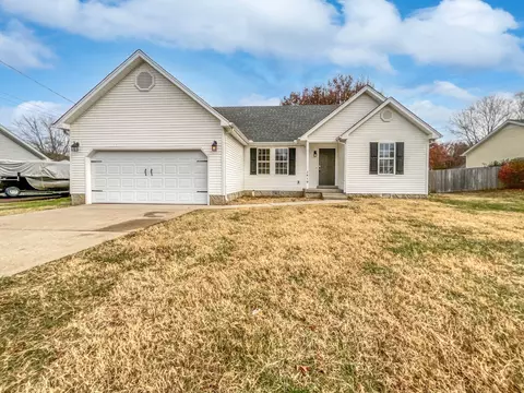 2810 Black Stallion Ct, Murfreesboro, TN 37130