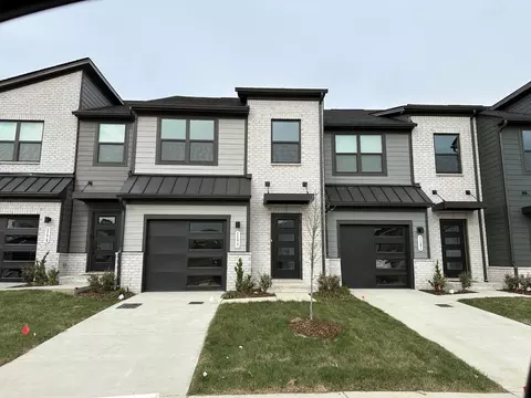 1177 Riverbrook Dr #284B, Gallatin, TN 37066