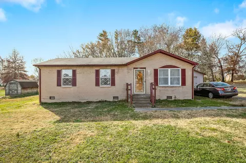 807 Je Evins Ave, Smithville, TN 37166