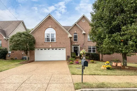 7100 Calderwood Dr, Antioch, TN 37013