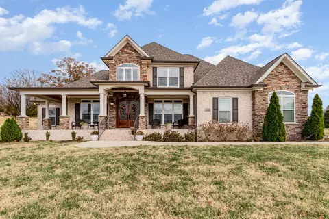 1732 Mayflower Dr, Columbia, TN 38401