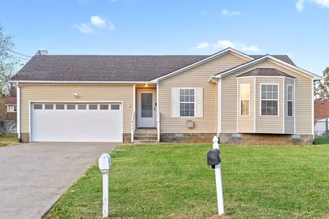 610 Avondale Rd, Oak Grove, KY 42262