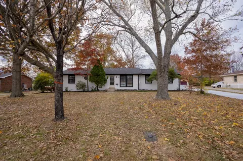105 Southern Trce, Hendersonville, TN 37075