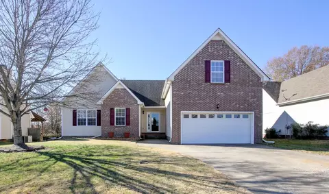 1522 Autumn Dr, Clarksville, TN 37042