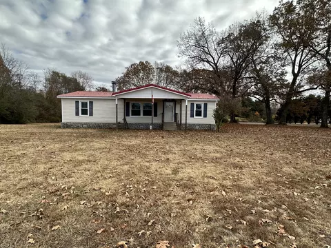 1260 Norton Rd, Lawrenceburg, TN 38464