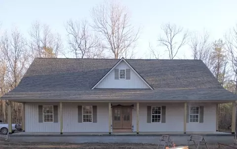 1075 Hargis Rd, Grimsley, TN 38565