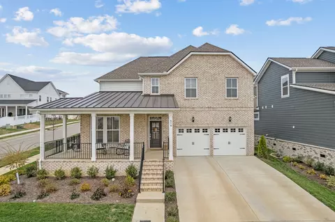 579 Snap Dragon Ln, Hendersonville, TN 37075