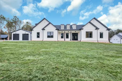 2207 Carpenter Bridge Rd, Columbia, TN 38401