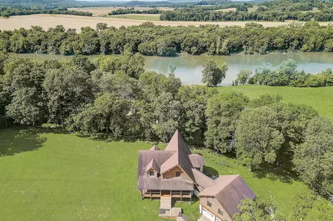 339 Kennys Bend Ln, Carthage, TN 37030