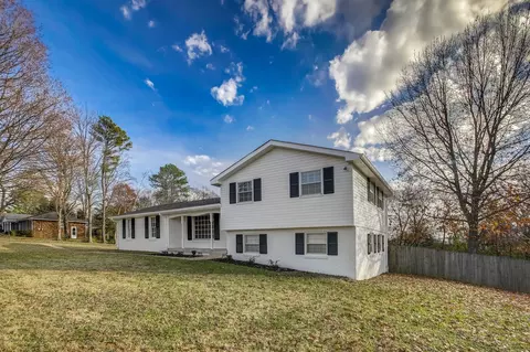 116 Dorris Dr, Hendersonville, TN 37075