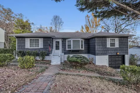 3680 Knollwood Dr, Chattanooga, TN 37415