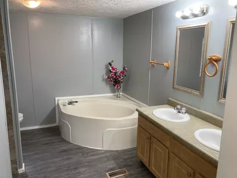 602 N Diagonal St, Decherd, TN 37324 photo 2