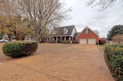 809 Nathan Dr, Columbia, TN 38401