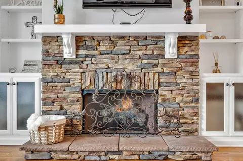 1075 Double Tree Ct, Ashland City, TN 37015