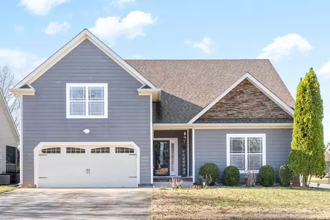 2226 Fairfax Dr, Clarksville, TN 37043