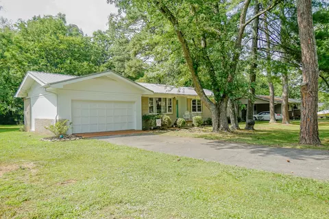 2901 NE Clearwater Dr, Cleveland, TN 37312