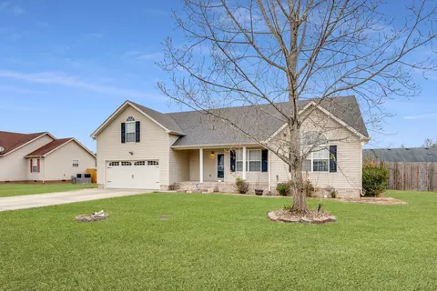 568 Indian Springs Cir, Manchester, TN 37355