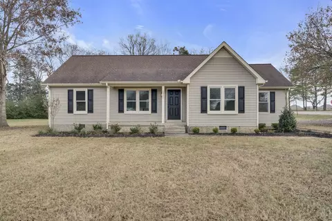 5931 Montaque Ave, Rockvale, TN 37153