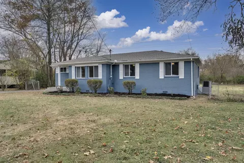 1306 Diana St, Murfreesboro, TN 37130