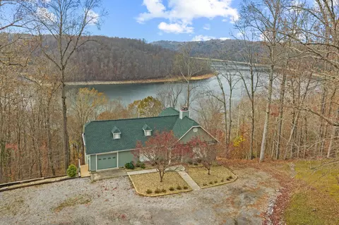 998 Highland Trl, Sparta, TN 38583