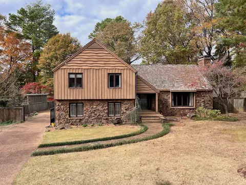 123 Wildwood Ln, Jackson, TN 38301