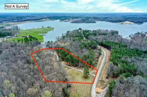 1570 Reedy Creek Rd, Huntingdon, TN 38344