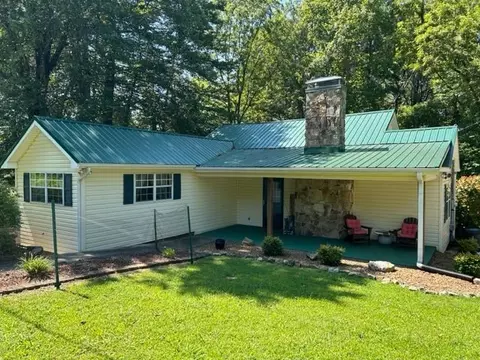 776 Georgia Ave, Sewanee, TN 37375