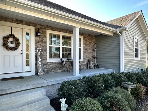 95 Luttrell Dr, Winchester, TN 37398