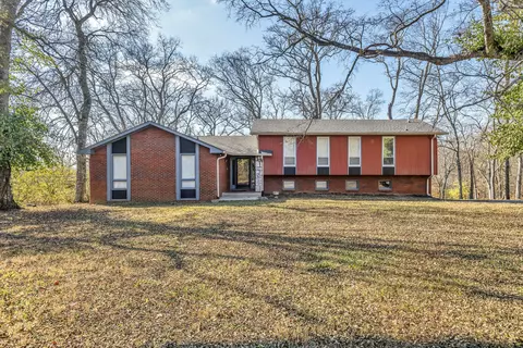 2484 Walker Ln, Nashville, TN 37207