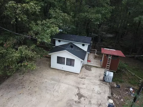 2704 Seneca Ct, Nunnelly, TN 37137