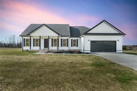 221 Red Oak Ln, Monroe, TN 38573
