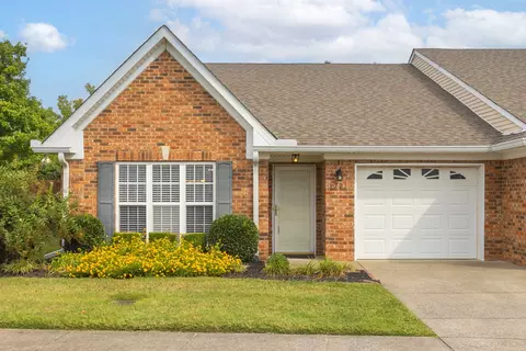 721 Village Green Cir, Murfreesboro, TN 37128