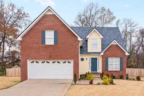 1300 Sunfield Dr, Clarksville, TN 37042