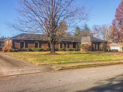 719 Cherokee Ct, Murfreesboro, TN 37130