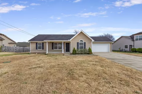 8362 Manor Farm Dr, Murfreesboro, TN 37129