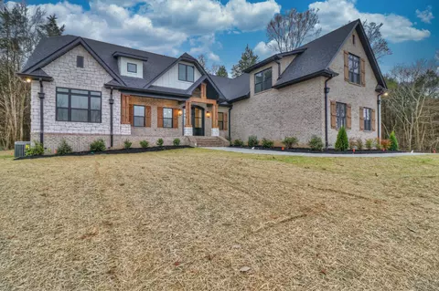 1152 Rogers Ln, Lebanon, TN 37087
