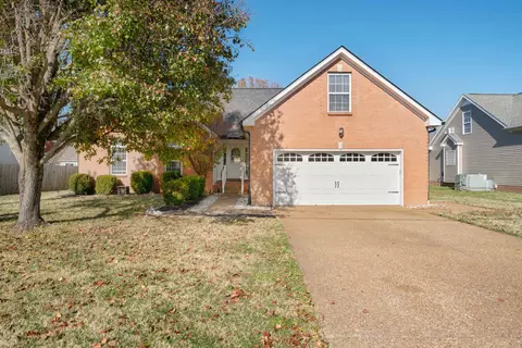 102 Magnolia Dr, White House, TN 37188
