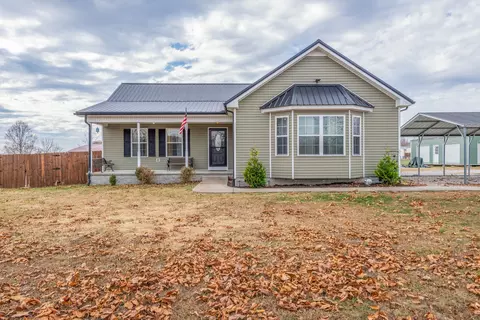 608 Murrell Rd, Dickson, TN 37055