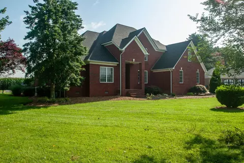 626 Spruce Ct, Lawrenceburg, TN 38464