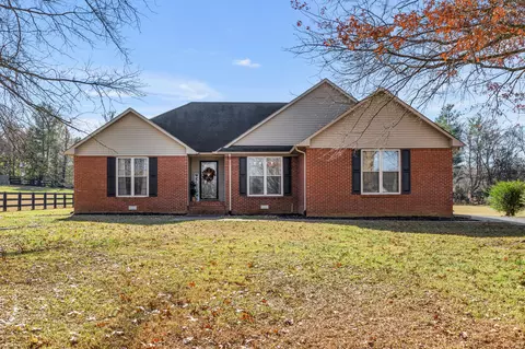 1042 Tom Osborne Rd, Columbia, TN 38401