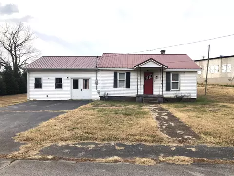 106 S West St, Decherd, TN 37324
