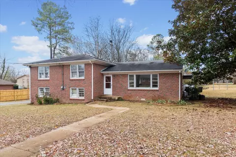 640 Scenic Dr, Lewisburg, TN 37091