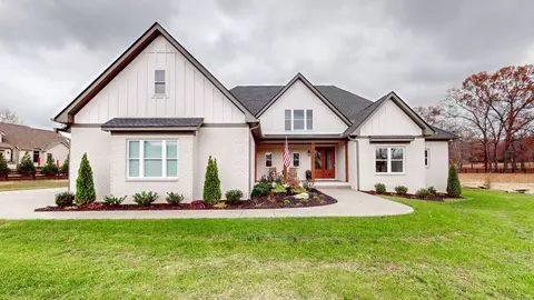 7311 Stirrup Ln, Fairview, TN 37062