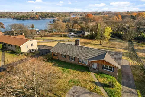 372 Green Harbor Rd, Old Hickory, TN 37138