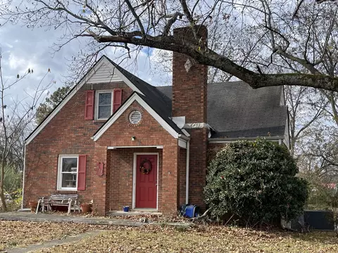 916 S Cannon Blvd, Shelbyville, TN 37160