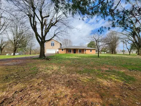 10720 Old Highway 52, Westmoreland, TN 37186