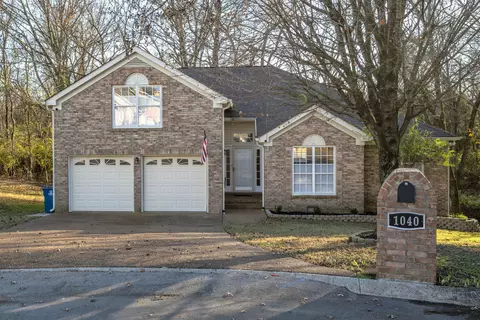1040 Tonyawood Dr, Old Hickory, TN 37138
