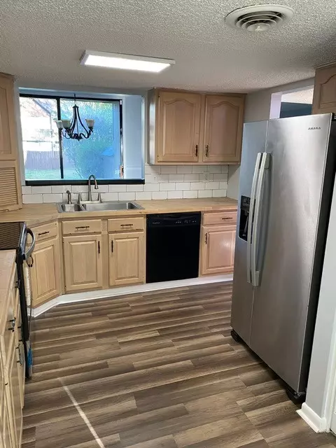 4 Hickory Ct, Antioch, TN 37013
