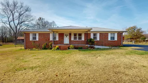 63 Tunstill Loop Rd, Fayetteville, TN 37334