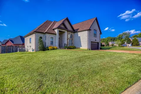 205 Sheffield Dr, White House, TN 37188